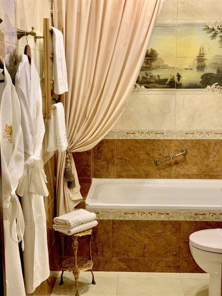 Улучшенный номер с кроватью king size / Улучшенный