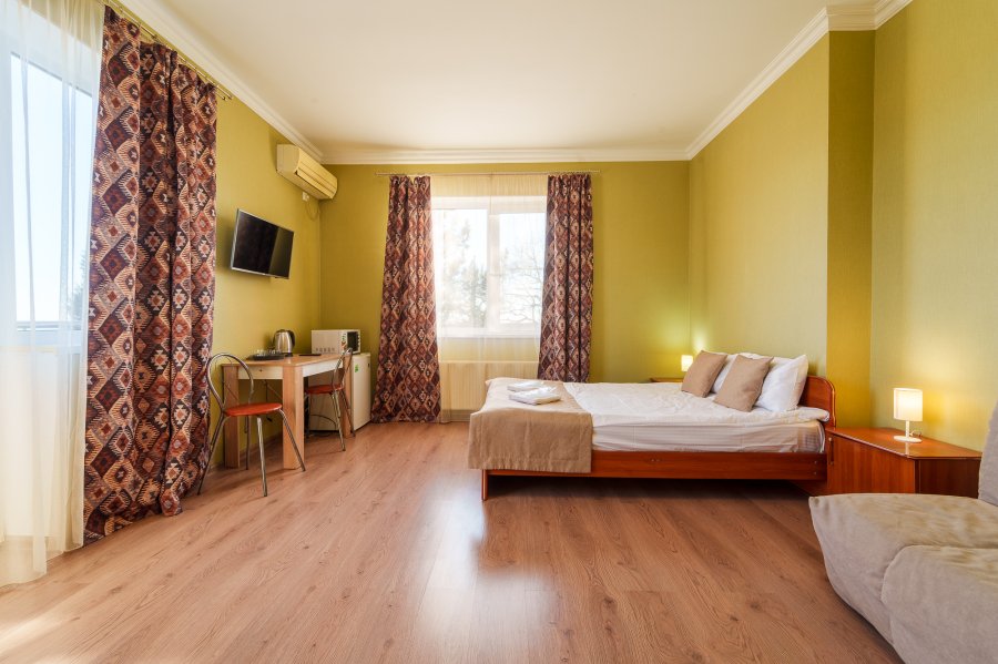 2-местный с балконом / Полулюкс