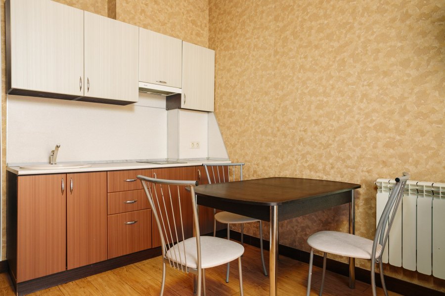 до 5 гостей 405 с отдельной спальней, кухней, балконом / Апартаменты